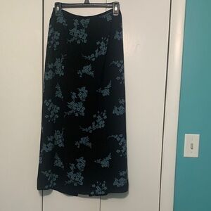 Chic Black and Blue Floral A-Line Skirt with slit in back